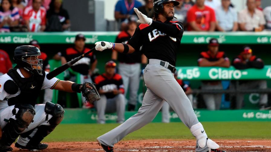 El oportunismo de Castillo y Court mantiene al Escogido en segundo