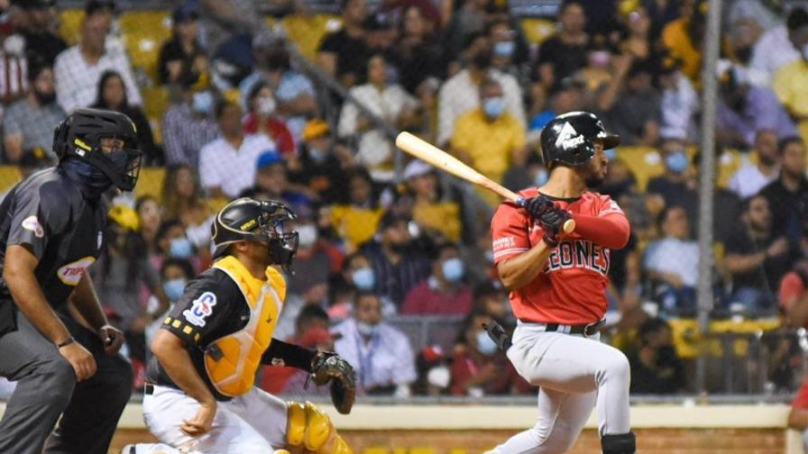 El Escogido capitaliza errores para frenar a las Águilas en el Cibao