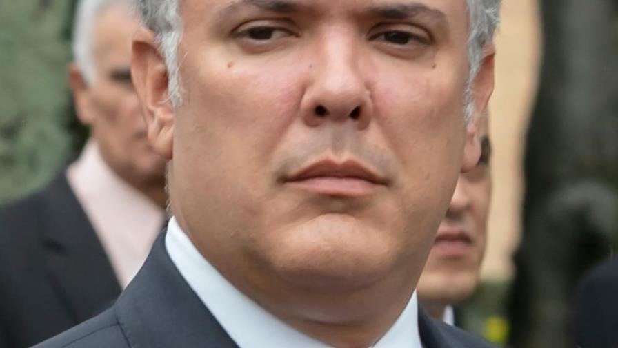 Atacan a tiros el helicóptero en el que viajaba el presidente de Colombia