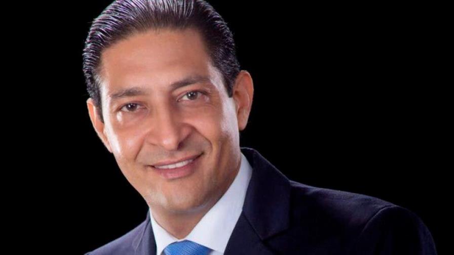 Ministerio de Defensa reconoce a Iván Gatón por su mérito docente Ministerio de Defensa reconoce a Iván Gatón por su mérito docente