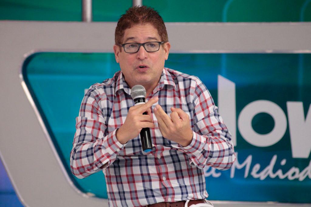 Iván Ruiz productor del Show del Mediodía