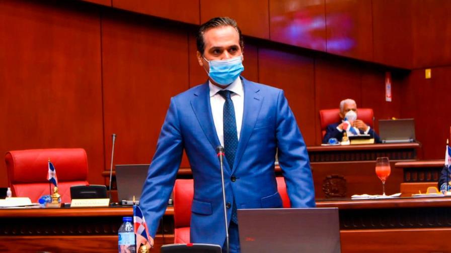 Senador Iván Silva urge mayor atención a envejecientes  