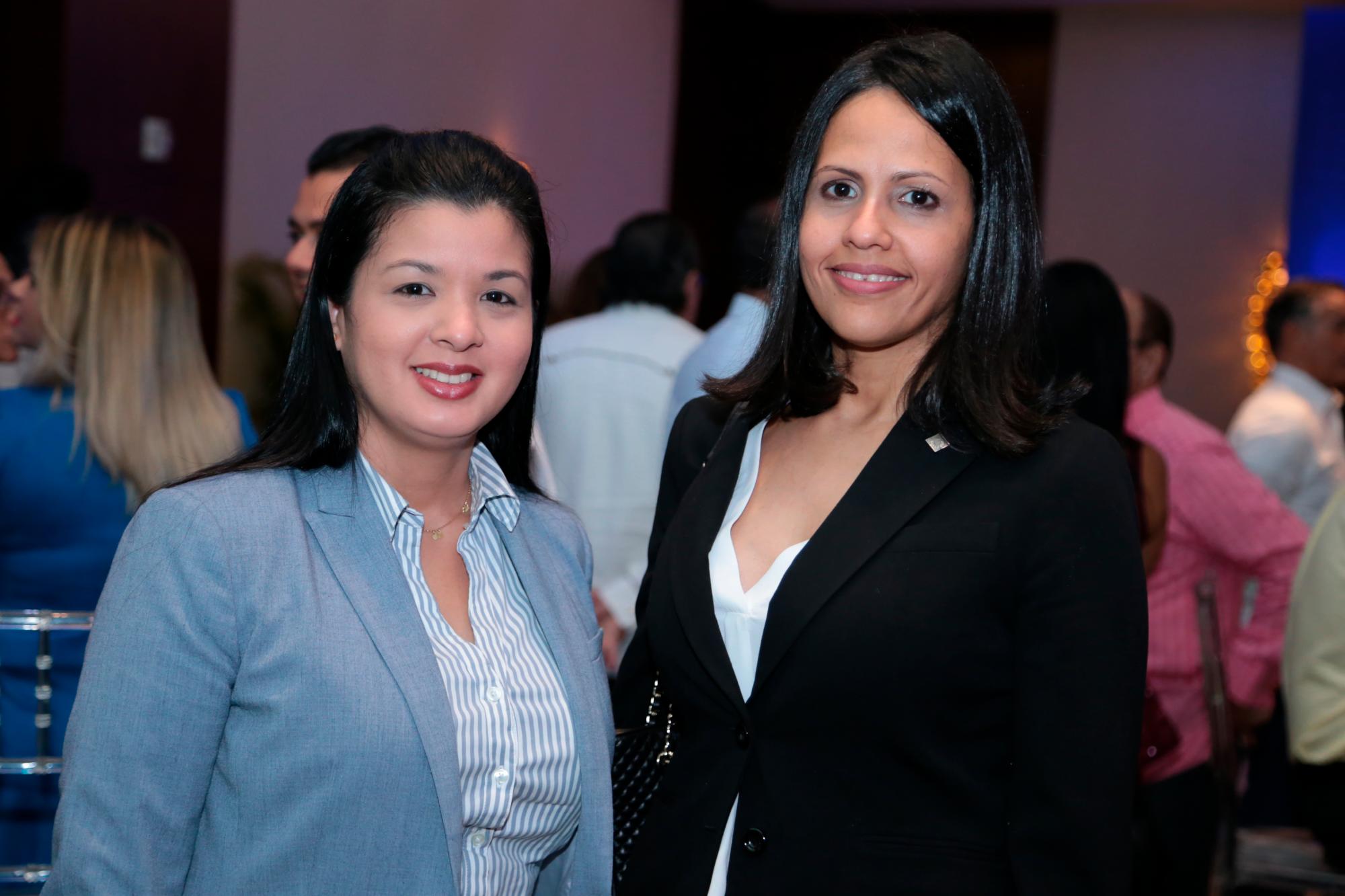 Jacequeline Ho y Mariel Sánchez