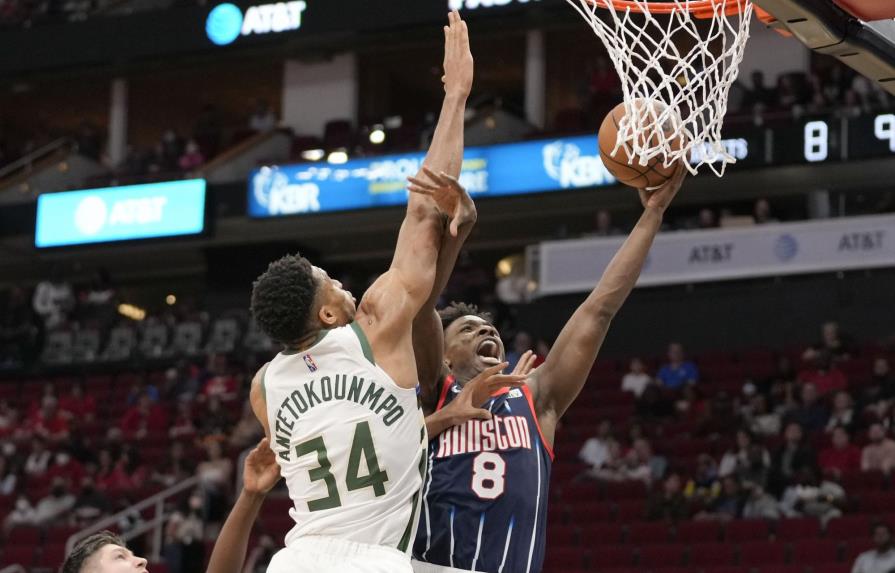 Milwaukee frena racha triunfal de Houston al ganar 