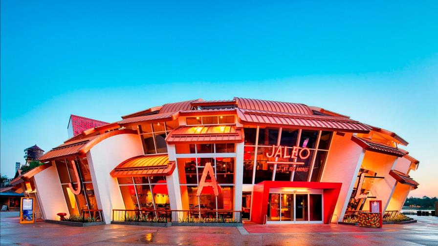 Restaurante del español José Andrés, nominado a óscars de la cocina en EE.UU.