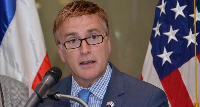 James Brewster abrirá oficina de negocios en Santo Domingo; asegura no quiere regresar como embajador 