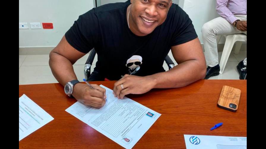 Jandy Ventura celebra su inscripción como candidato a Diputado Jandy Ventura celebra su inscripción como candidato a Diputado