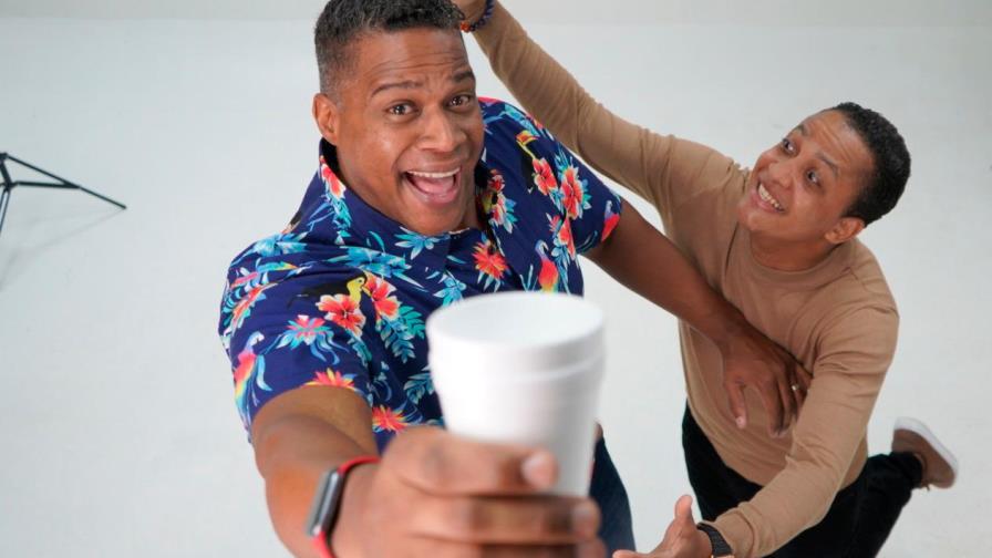 “Cuidao si me tumba el vaso”, merengue de Navidad de Jandy Ventura y Gerald Ogando