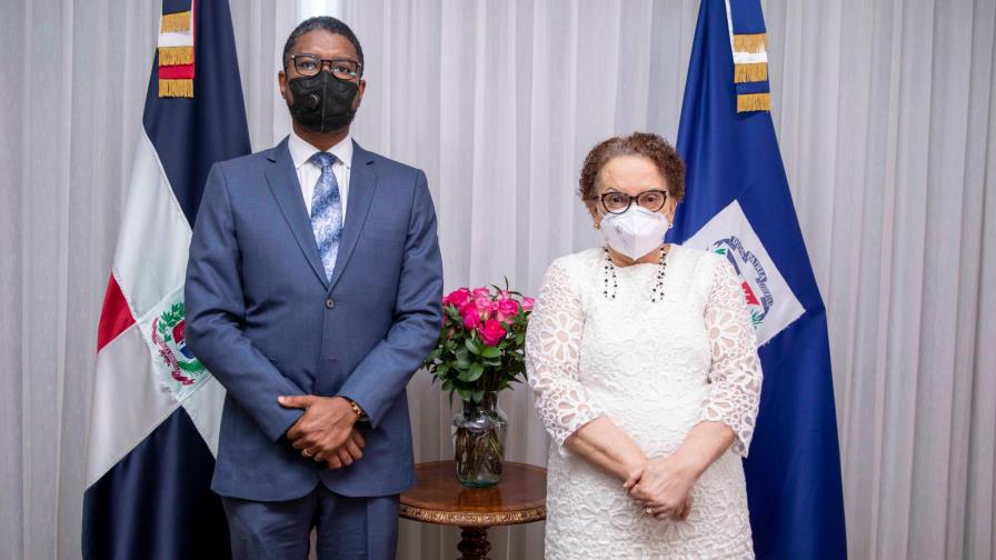 Miriam Germán Brito recibe visita del Pleno de la Cámara de Cuentas