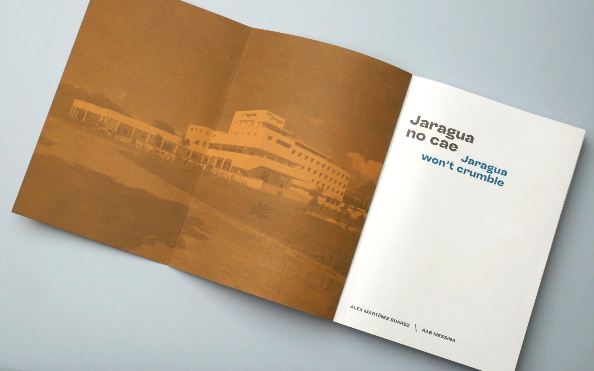 Esta es una publicación de 328 páginas en total y con traducción al inglés. 