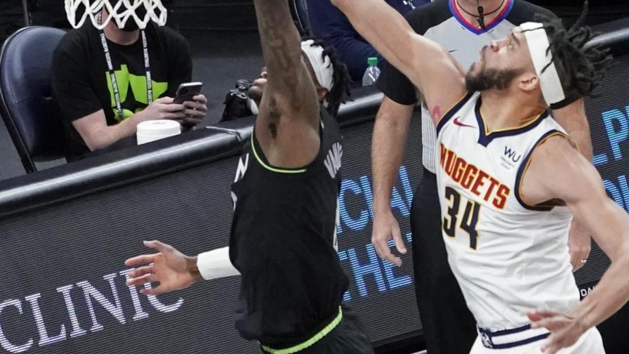Jokic anota 31 puntos y Nuggets ganan a Timberwolves de Alex Rodríguez