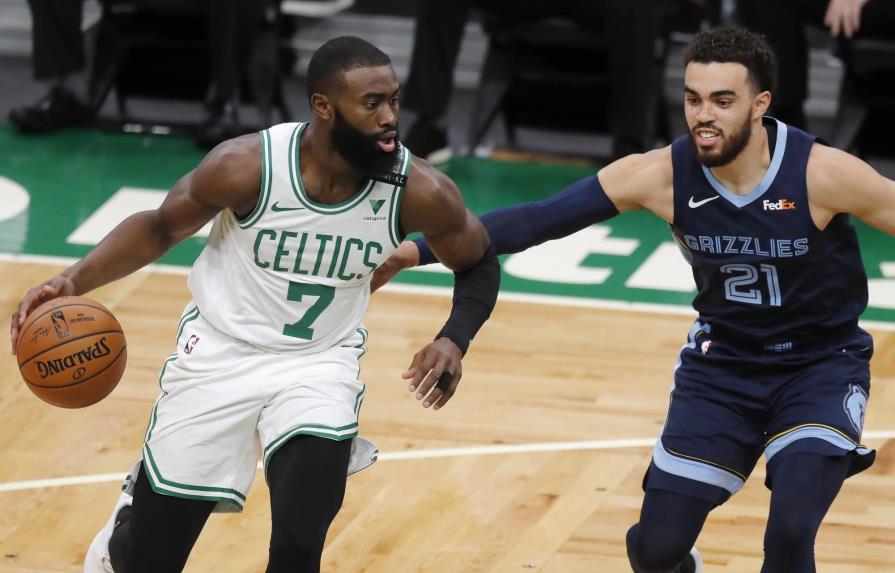 Celtics mantienen dominio sobre Grizzlies