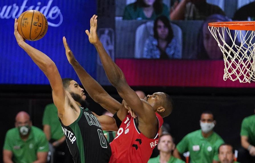 Celtics domina a Raptors y toma ventaja de 3-2 en la serie