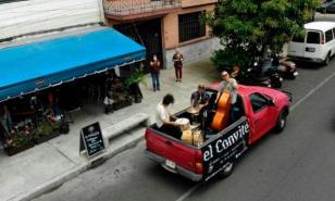 Jazzistas mexicanos ofrecen conciertos rodantes forzados por la pandemia