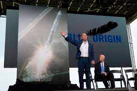 El hombre más rico del mundo, Jeff Bezos, alcanza el espacio