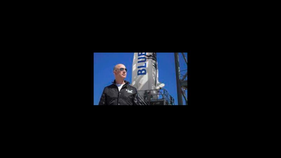 Bezos dice estar “atónito” por “la belleza y la fragilidad” de la Tierra vista desde el espacio