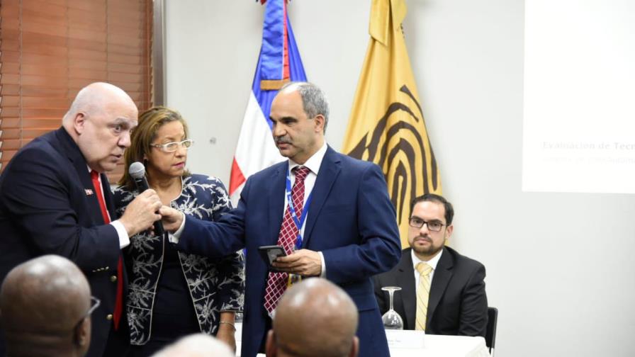 JCE y Deloitte presentan a partidos cronograma para auditoría forense al voto automatizado