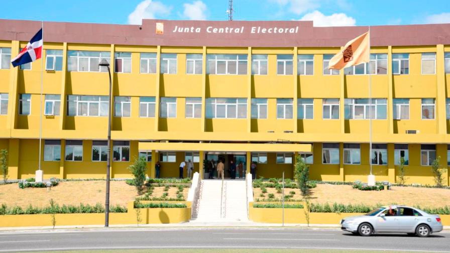Funcionarios de la JCE podrán circular durante toque de queda
