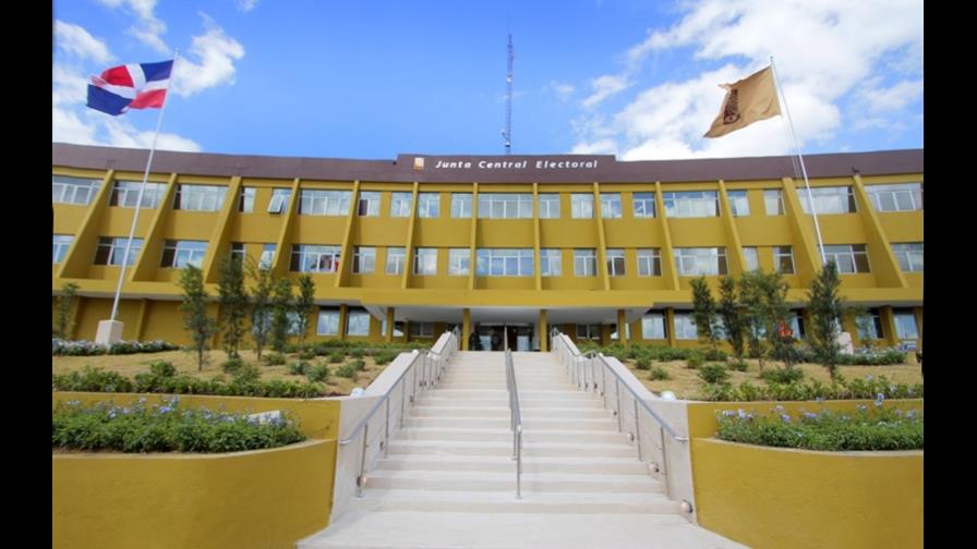 Técnicos de partidos políticos favorecen voto automatizado para procesos internos