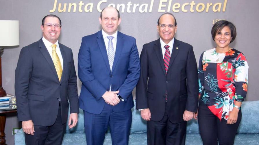 JCE valora de manera positiva el uso de licencias Microsoft en voto automatizado JCE valora de manera positiva el uso de licencias Microsoft en voto automatizado