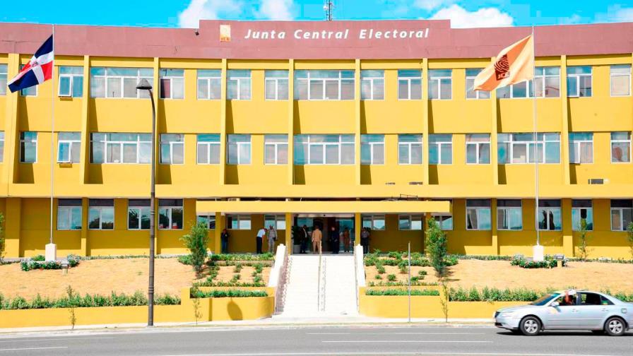 Salud Pública asistirá a la JCE en protocolo que se utilizará  para elecciones presidenciales y congresuales 