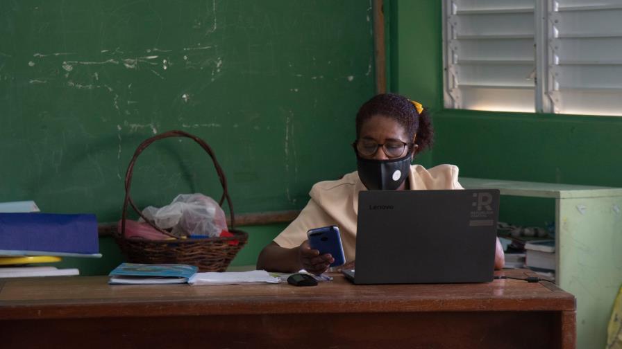 Licitaciones irregulares en las laptops del Minerd