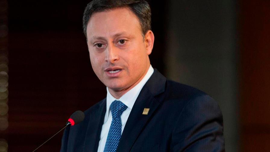 Abogado denuncia a casa de Jean Alain Rodríguez enviaron corona de flores negras