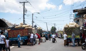 Reabren hoy el Mercado de la Duarte para que mayoristas  repongan sus productos  