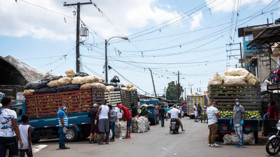 Reabren hoy el Mercado de la Duarte para que mayoristas  repongan sus productos  