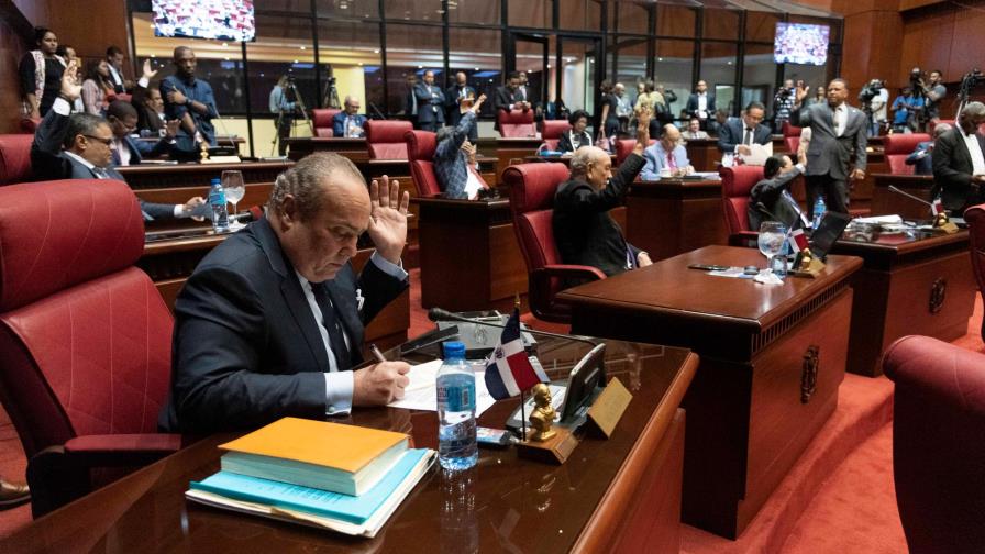 Los senadores aprobaron  préstamo RD$1,200 MM para regalía de cabildos