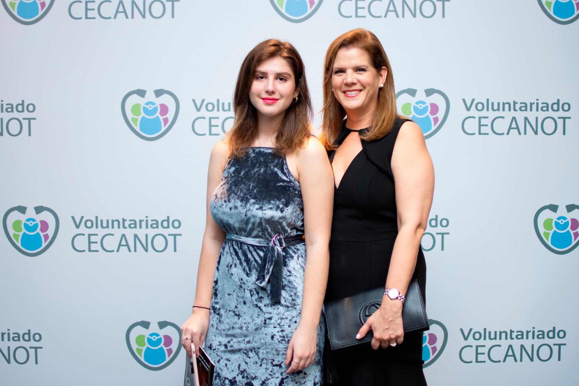 Amelia Pichardo y Ana Pizano.