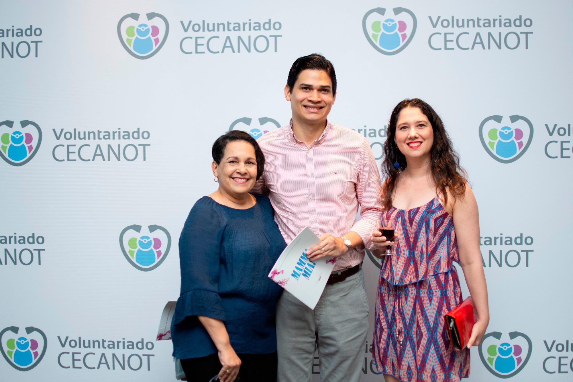 Olga Cunillera, Heriberto Urbina y Nicole Michelle.
