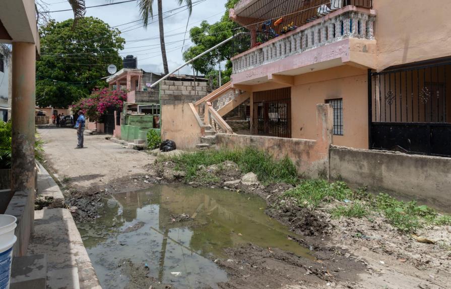 Demandan del alcalde Manuel Jiménez solución a problema de drenaje