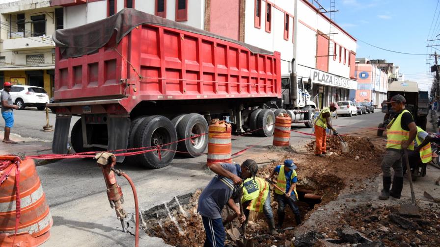 Parte de la avenida Mella se vuelve a hundir 