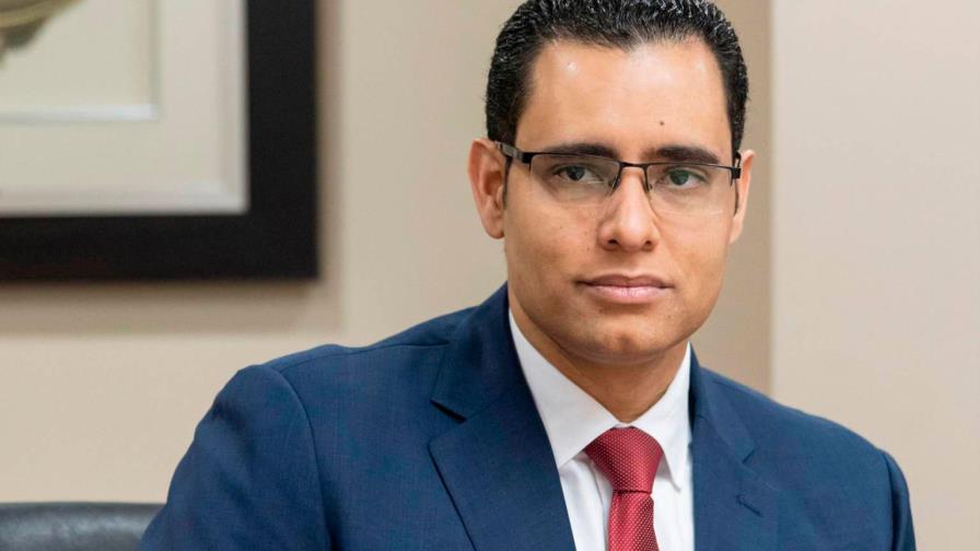 Ministro de Economía aclara despidió a 16 personas porque proyectos no se realizaron