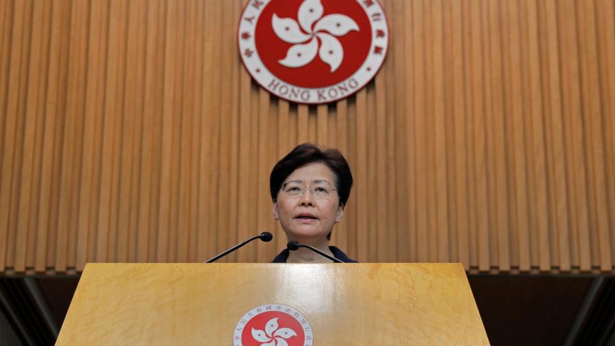 Líder de Hong Kong inicia un diálogo pero no cede a demandas