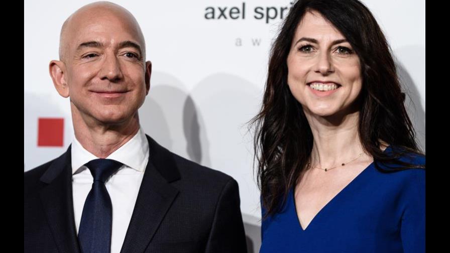 Dividiendo la fortuna de Jeff y Mackenzie Bezos