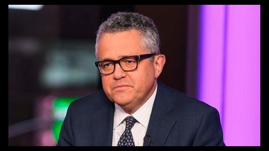 Analista de CNN vuelve al aire tras masturbarse en Zoom