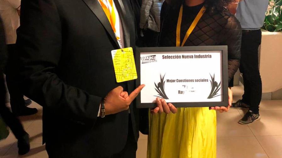 Ray Hungría, primer director de cine criollo en ser galardonado en el Festival de Oaxaca en México