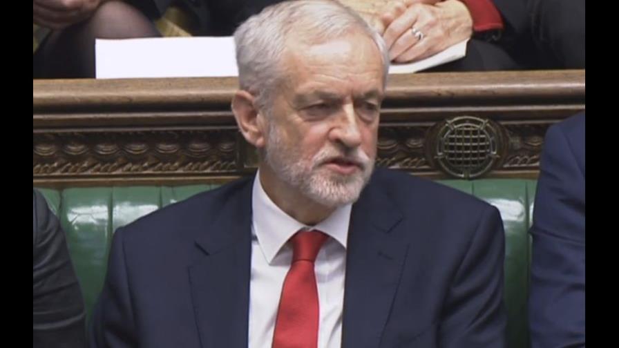 Acusan a dirigente opositor de llamar  “mujer estúpida” a primera ministra Theresa May