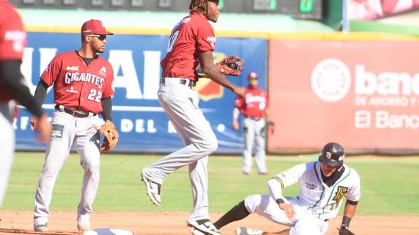 ¿Cómo se definiría un triple empate? 