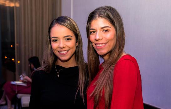 Society for Family Health introduce al mercado la marca de condones Vive