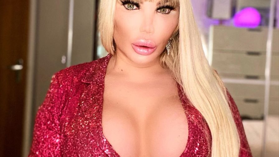 Así luce la autonombrada Barbie humana sin maquillaje Así luce la autonombrada Barbie humana sin maquillaje