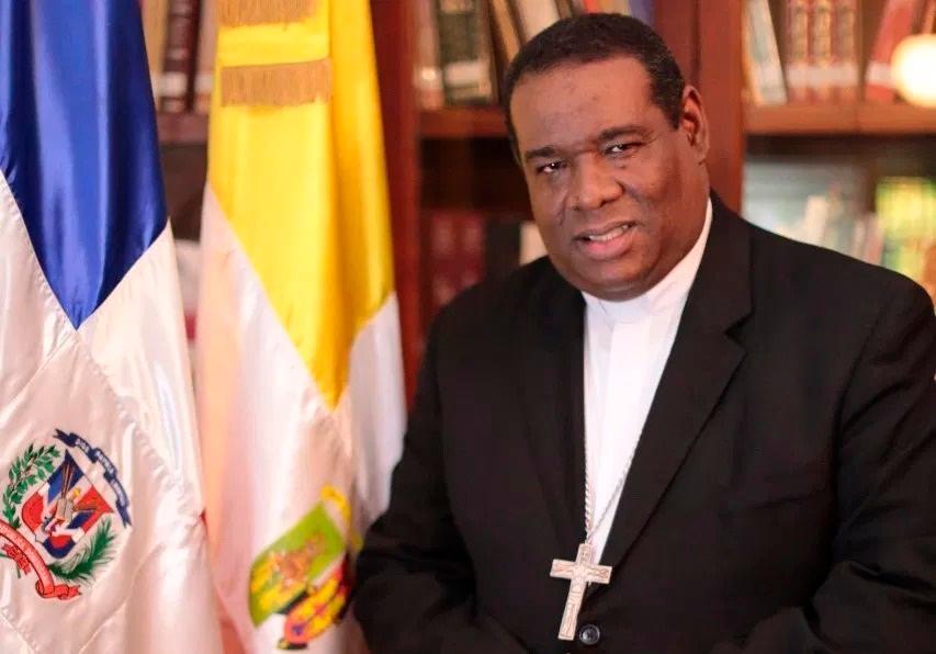 Obispo dice JCE está obligada a “garantizar a toda costa” el voto en el exterior