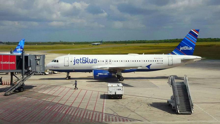 El flujo de pasajeros por los aeropuertos dominicanos cayó un 99 % en mayo