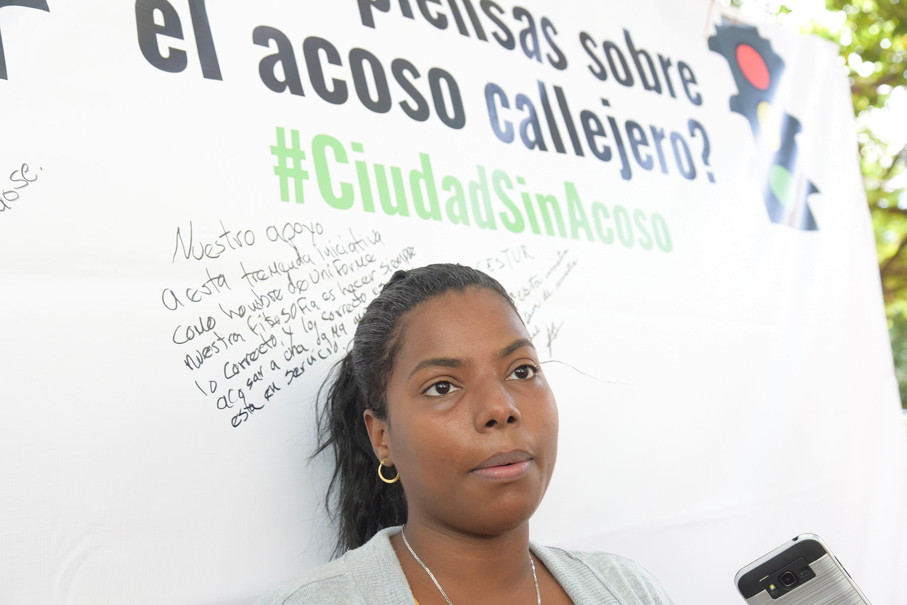 Estefanía De la Cruz habla sobre los piropos.