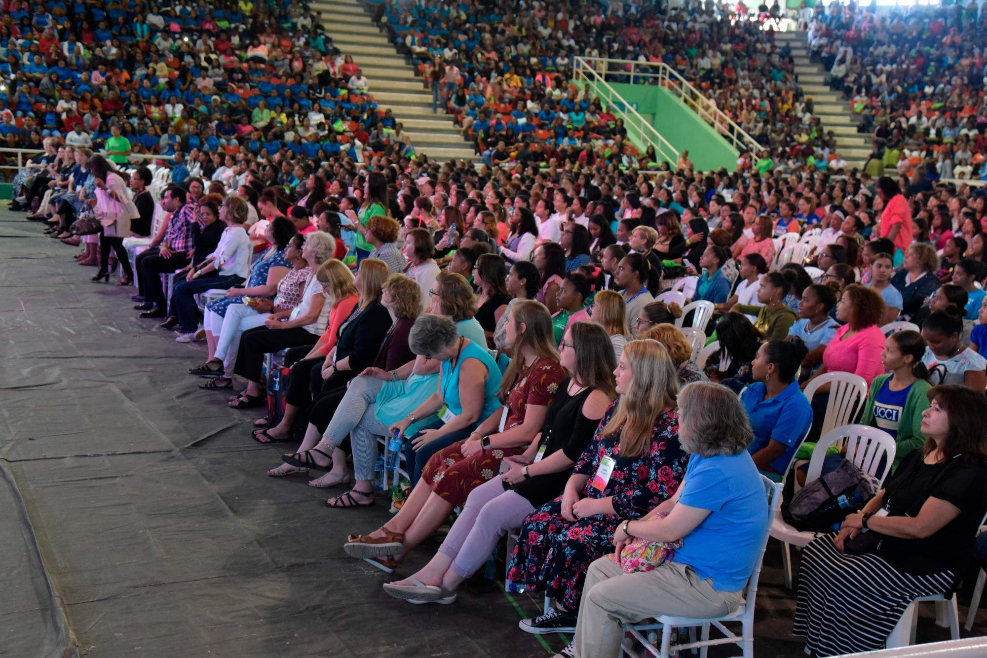 Parte de los asistentes a la concentración religiosa.