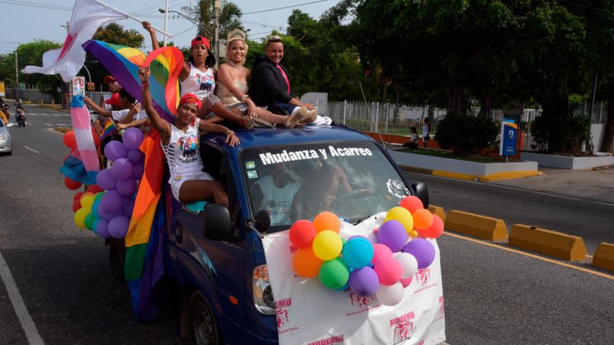 Someten proyecto de ley que persigue castigar discriminación contra colectivo LGBTIQ Someten proyecto de ley que persigue castigar discriminación contra colectivo LGBTIQ