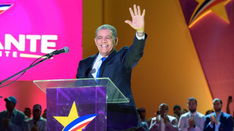 Amarante Baret dice Leonel y PRM representan el pasado y el retroceso