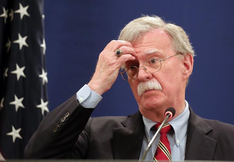 Bolton dice que ir en caravana no es una forma “aceptable” de entrar a EE.UU.